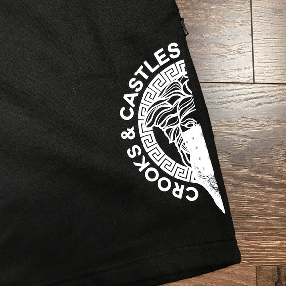 Crooks & Castles Essential Half Medusa Mens 9” Black Sweat Shorts Size Large NEW - Picture 2 of 9